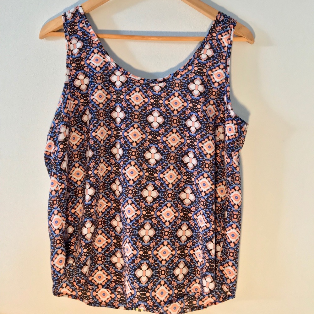 patterned tank top with zipper
